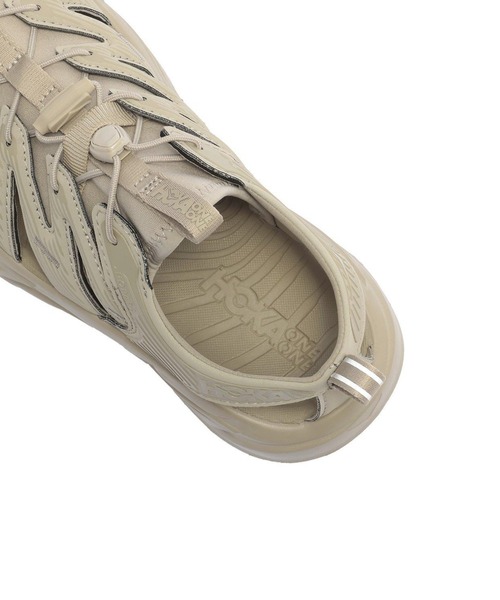 HOKA（ホカ）の「HOPARA　1123112（サンダル・メンズ・ベージュ・23.0cm/24.0cm/25.0cm/26.0cm/27.0cm/28.0cm/29.0cm/24.5cm/23.5cm/27.5cm/26.5cm/25.5cm/28.5cm/30.0cm）」の3枚目の写真