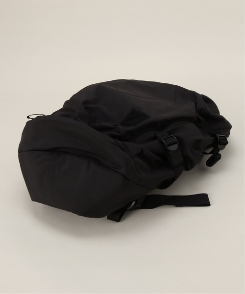 JOURNAL STANDARD(ジャーナルスタンダード)の「【EVERGOODS/エバーグッズ】マウンテン パネルローダー 30L(バックパック/リュック・メンズ・ブラック・FREE)」の18枚目の写真