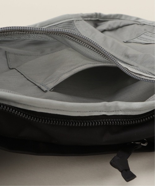 JOURNAL STANDARD(ジャーナルスタンダード)の「【EVERGOODS/エバーグッズ】マウンテン パネルローダー 30L(バックパック/リュック・メンズ・ブラック・FREE)」の11枚目の写真