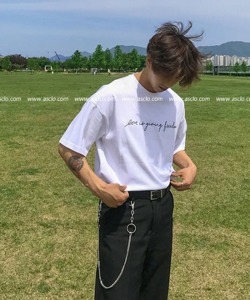 ASCLO（エジュクロ）の「ASCLO Beru Lettering T Shirt（Tシャツ/カットソー・メンズ・ホワイト/ブラック・FREE）」の11枚目の写真