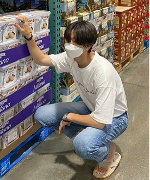 ASCLO（エジュクロ）の「ASCLO Beru Lettering T Shirt（Tシャツ/カットソー・メンズ・ホワイト/ブラック・FREE）」の6枚目の写真