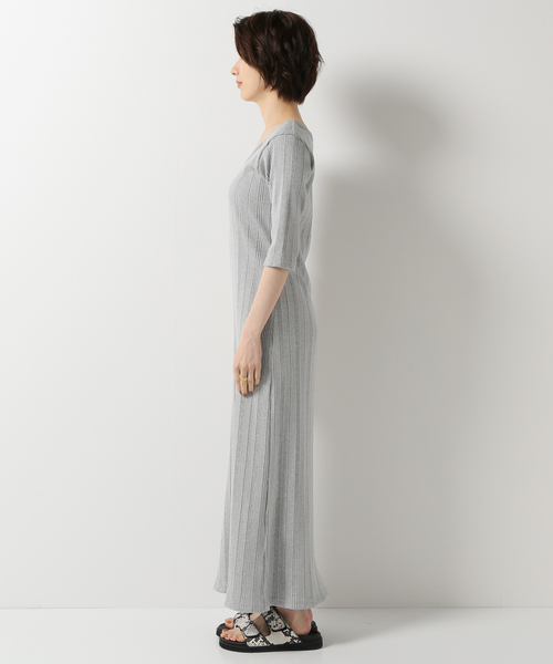 IENA(イエナ)の「ランダムリブIラインカットワンピース(ワンピース・レディース・ライトグレー/ブラック・36/38)」の18枚目の写真