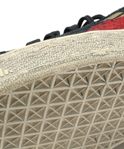 PUMA × ALIFE（プーマ×エーライフ）の「SUEDE X ALIFE（スニーカー・メンズ・ベージュ/ネイビー・28.5cm/22.5cm/23cm/28cm/24.5cm/24cm/27cm/26.5cm/23.5cm/26cm/29cm/25.5cm/30.0cm/27.5cm/25cm）」の3枚目の写真