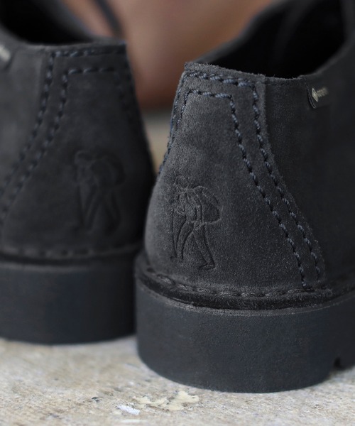 Clarks（クラークス）の「Clarks × BEAMS / 別注 Desert Trek GORE-TEX（R）（モカシン/デッキシューズ・メンズ・ネイビー・11/6/8/10/9/8.5/9.5/10.5/6.5/7/7.5）」の19枚目の写真