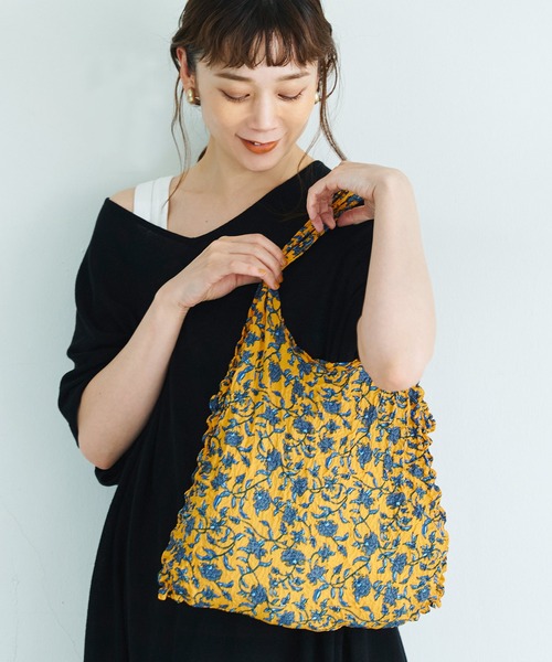coca（coca）（コカ）の「伸縮レトロフラワーバック（トートバッグ・レディース・ブラック/イエロー・ONE SIZE）」の2枚目の写真