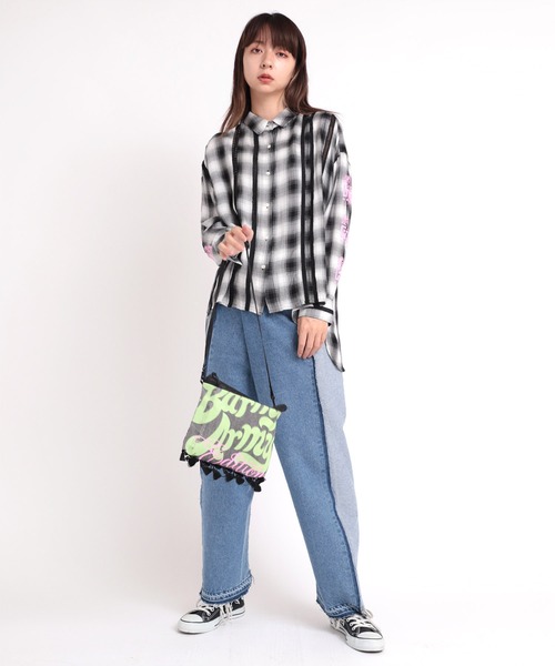 RNA（アールエヌエー）の「E4702 PINK MOTELサコッシュ（ショルダーバッグ・レディース・ブラック×ライム/ブラック・FREE）」の7枚目の写真