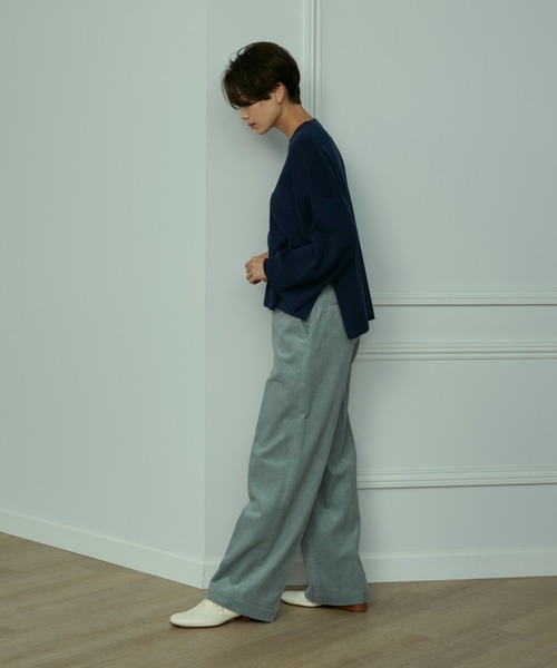 INED(イネド)の「ハイツイストコットンTシャツライクニット(ニット/セーター・レディース・ネイビー/オフホワイト/サックスブルー/キャメル・9号/7号)」の11枚目の写真