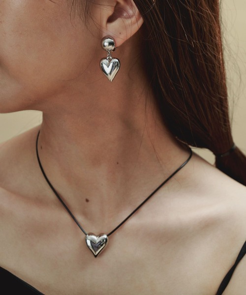 A part by（アパートバイ）の「【WEB限定】ハートイヤリング　163466（イヤリング・レディース・シルバー・FREE）」の3枚目の写真