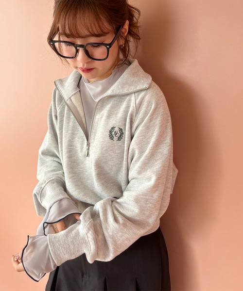 one after another NICE CLAUP（ワンアフターアナザーナイスクラップ）の「ハーフジップワンポイント刺繍スウェット（スウェット・レディース・オフホワイト/杢グレー/ブラウン・FREE）」の8枚目の写真