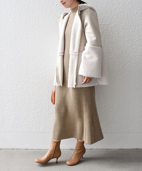 SHIPS（シップス）の「*フェイクムートンショートコート◆（ムートンコート・レディース・ナチュラル/ベージュ系・ONE SIZE）」の22枚目の写真