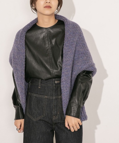 KBF（ケイビーエフ）の「フェイクレザーブラウス（シャツ/ブラウス・レディース・オリーブ/ブラック/ブラウン・ONE）」の4枚目の写真