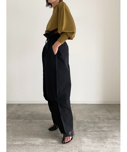 LA PEAU DE GEM（ラポドゥジェム）の「【LA PEAU DE GEM】ボリュームスリーブポンチプルオーバー（Tシャツ/カットソー・レディース・ブラック/オフホワイト/カーキ・FREE）」の13枚目の写真