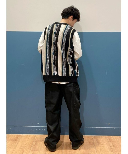 Right-on（ライトオン）の「【Refurbish】総柄ニットベスト（ベスト・メンズ・グリーン/ブラック・M/L）」の14枚目の写真