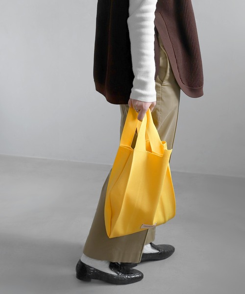 ANEMONE（アネモネ）の「シンプルニットトートバッグ[M]（トートバッグ・レディース・オレンジ/ピンク/グリーン/ターコイズブルー/アイボリー/イエロー/ダークグレー/パープル/ライトピンク/A/ラベンダー/ミント/ブルー/ブラウン/ライトイエロー/ライトグレー/ベージュ/B/D/E/ネイビー/C/クリアブルー/ワイン/ブラック/ダークパープル/H/J/レッド/F/エメラルド/G/I/ナチュラル・FREE）」の20枚目の写真