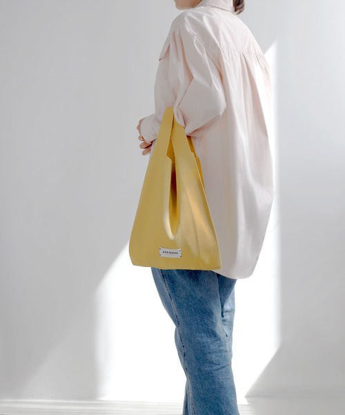 ANEMONE（アネモネ）の「シンプルニットトートバッグ[M]（トートバッグ・レディース・オレンジ/ピンク/グリーン/ターコイズブルー/アイボリー/イエロー/ダークグレー/パープル/ライトピンク/A/ラベンダー/ミント/ブルー/ブラウン/ライトイエロー/ライトグレー/ベージュ/B/D/E/ネイビー/C/クリアブルー/ワイン/ブラック/ダークパープル/H/J/レッド/F/エメラルド/G/I/ナチュラル・FREE）」の19枚目の写真