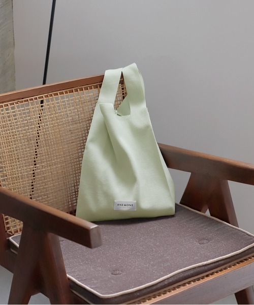 ANEMONE（アネモネ）の「シンプルニットトートバッグ[M]（トートバッグ・レディース・オレンジ/ピンク/グリーン/ターコイズブルー/アイボリー/イエロー/ダークグレー/パープル/ライトピンク/A/ラベンダー/ミント/ブルー/ブラウン/ライトイエロー/ライトグレー/ベージュ/B/D/E/ネイビー/C/クリアブルー/ワイン/ブラック/ダークパープル/H/J/レッド/F/エメラルド/G/I/ナチュラル・FREE）」の10枚目の写真
