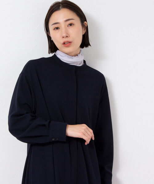 NOLLEY’S(ノーリーズ)の「カットジョーゼット・サイドタックシャツワンピース(シャツワンピース・レディース・ホワイト/ネイビー・FREE)」の19枚目の写真