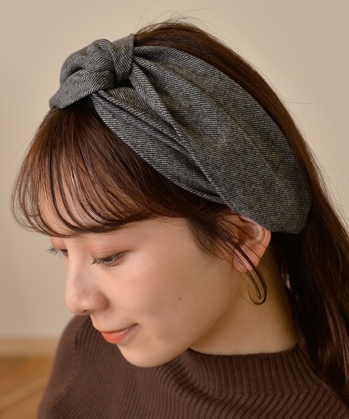 Monocoro toppi（モノコロトッピ）の「ウール ヘリンボーン クロス ヘアターバン（ヘアバンド・レディース・アイボリー/モカ/チャコールグレー/ベージュ・フリー）」の6枚目の写真