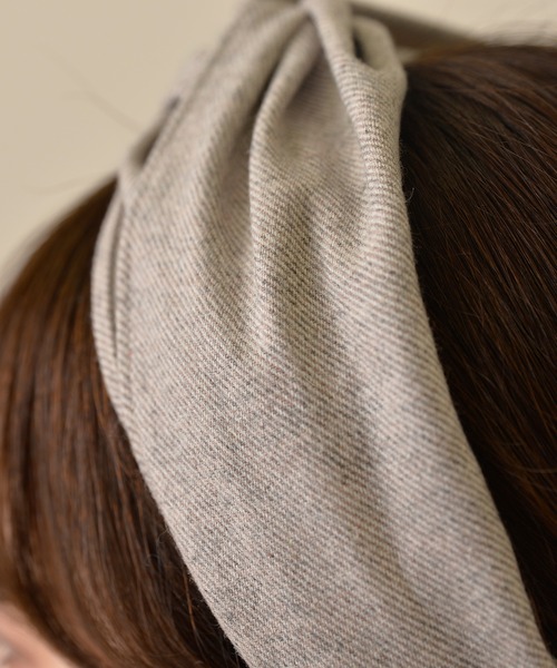 Monocoro toppi（モノコロトッピ）の「ウール ヘリンボーン クロス ヘアターバン（ヘアバンド・レディース・アイボリー/モカ/チャコールグレー/ベージュ・フリー）」の14枚目の写真