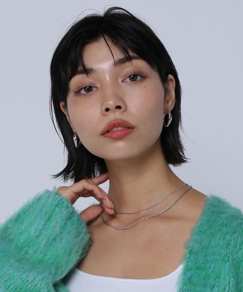 PAGEBOY(ページボーイ)の「WEB限定アイテム / チャンキーフープピアス(ピアス(両耳用)・レディース・シルバー/ゴールド・FREE)」の8枚目の写真