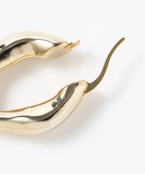 PAGEBOY(ページボーイ)の「WEB限定アイテム / チャンキーフープピアス(ピアス(両耳用)・レディース・シルバー/ゴールド・FREE)」の15枚目の写真