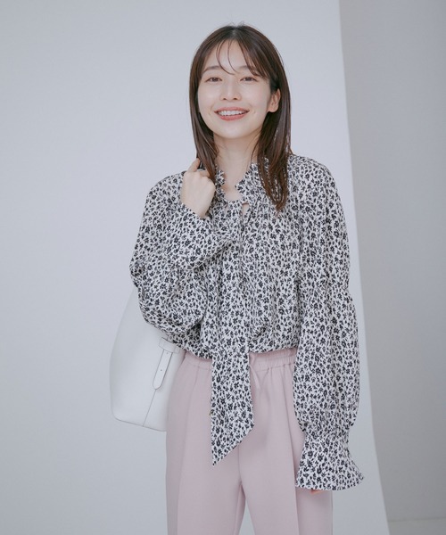 VIS(ビス)の「【洗える】フリルネックシャーリングブラウス(シャツ/ブラウス・レディース・ホワイト/イエロー系その他3/ホワイト系その他・FREE)」の18枚目の写真