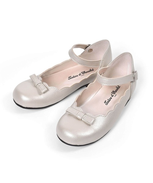 Tartine et Chocolat（タルティーヌエショコラ）の「Tartine et Chocolat/日本製 リボンスカラップシューズ (17~20cm)（ドレスシューズ・キッズ・ベージュ/ネイビー・20/18/19/17）」の15枚目の写真