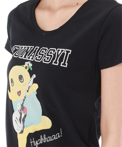 AZUL by moussy（アズールバイマウジー）の「20/-天竺ｷﾞﾀｰふなっしｰT（Tシャツ/カットソー・レディース・ブラック/オフホワイト・MEDIUM/SMALL/LARGE）」の5枚目の写真