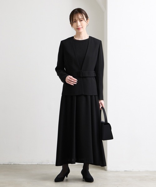 AIMER(エメ)の「【喪服・礼服・WEB限定】ベルト付きノーカラージャケット・ロングワンピース 2点セット ブラックフォーマルアンサンブル(スーツセット・レディース・ブラック・7号/9号/11号/13号/15号/17号/19号)」の16枚目の写真