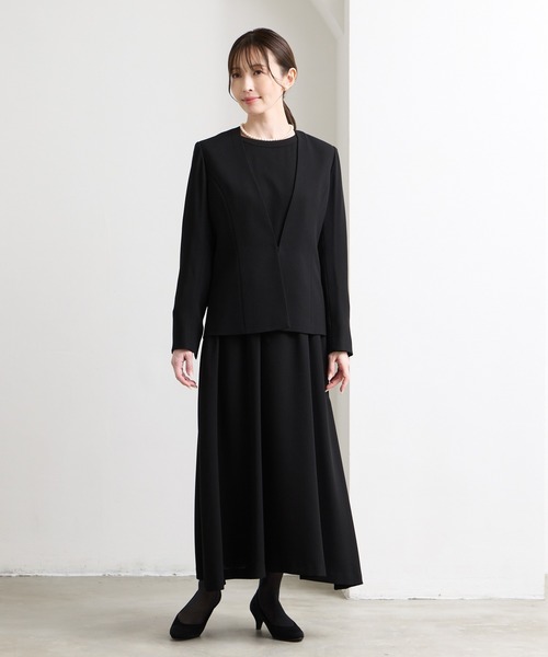 AIMER(エメ)の「【喪服・礼服・WEB限定】ベルト付きノーカラージャケット・ロングワンピース 2点セット ブラックフォーマルアンサンブル(スーツセット・レディース・ブラック・7号/9号/11号/13号/15号/17号/19号)」の15枚目の写真