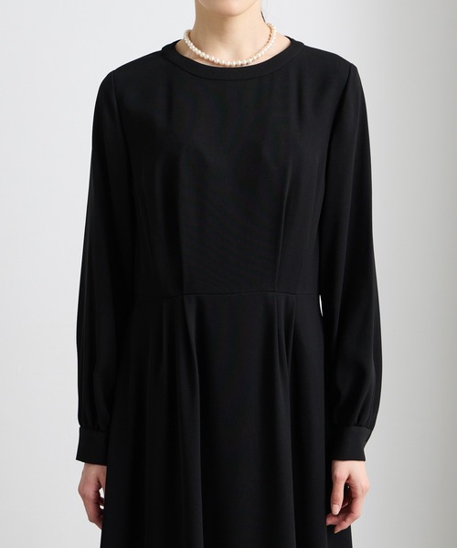 AIMER(エメ)の「【喪服・礼服・WEB限定】ベルト付きノーカラージャケット・ロングワンピース 2点セット ブラックフォーマルアンサンブル(スーツセット・レディース・ブラック・7号/9号/11号/13号/15号/17号/19号)」の22枚目の写真