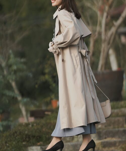 rps（アールピーエス）の「キャンディスリーブＢＩＧトレンチコート（トレンチコート・レディース・ベージュ/ベージュ系その他・M）」の8枚目の写真