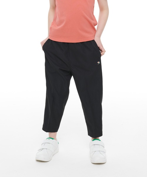 Arnold Palmer(アーノルドパーマー)の「テックストレッチ パンツ(その他パンツ・キッズ・ブラック/コーラル・105cm/115cm/125cm/95cm/135cm)」の2枚目の写真