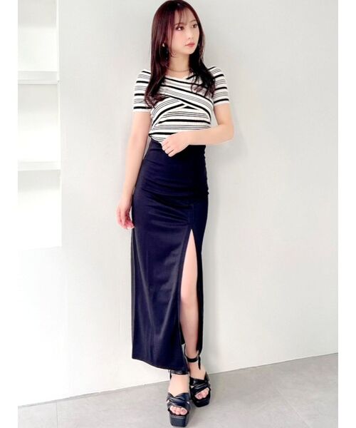 RESEXXY（リゼクシー）の「ツイストデザイン厚底サンダル（サンダル・レディース・ホワイト/ブラック・SMALL/MEDIUM/LARGE）」の3枚目の写真