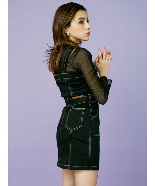 EVRIS（エヴリス）の「デニムジャンスカ（ジャンパースカート・レディース・ライトブルー/ブラック・MEDIUM/SMALL）」の4枚目の写真