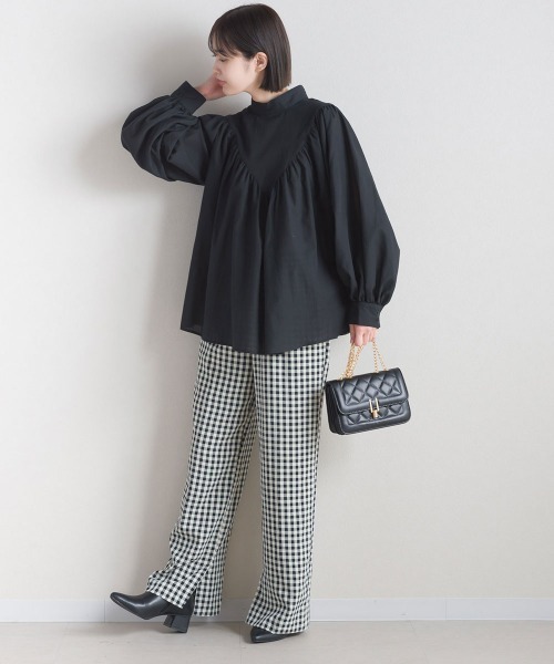 terrace(テラス)の「デコルテギャザーブラウス(シャツ/ブラウス・レディース・カーキ/ブラック・MEDIUM)」の7枚目の写真