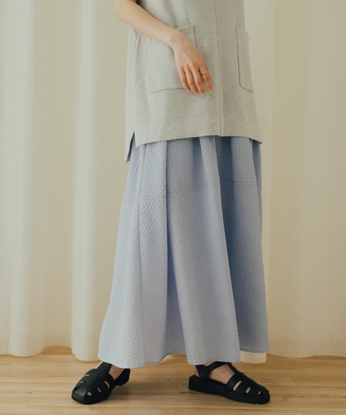 SENSE OF PLACE by URBAN RESEARCH(センスオブプレイスバイアーバンリサーチ)の「エンボスタックフレアスカート(スカート・レディース・ライトブルー/オフホワイト/ブラック・ONE)」の13枚目の写真