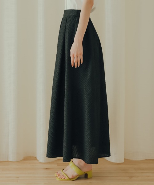 SENSE OF PLACE by URBAN RESEARCH(センスオブプレイスバイアーバンリサーチ)の「エンボスタックフレアスカート(スカート・レディース・ライトブルー/オフホワイト/ブラック・ONE)」の18枚目の写真