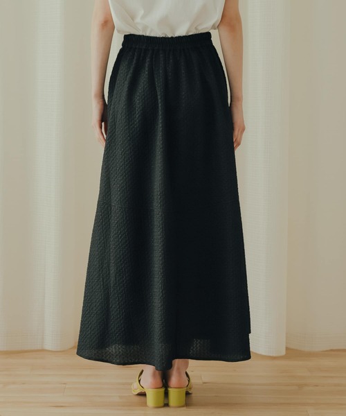 SENSE OF PLACE by URBAN RESEARCH(センスオブプレイスバイアーバンリサーチ)の「エンボスタックフレアスカート(スカート・レディース・ライトブルー/オフホワイト/ブラック・ONE)」の19枚目の写真