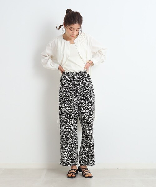 SHOO・LA・RUE（シューラルー）の「◆いつものコーデにハッピーをプラス！イージーワイド柄パンツ（その他パンツ・レディース・ブラック系6/イエロー系9/ブラック系/ブラウン系その他6/ホワイト系6/オリーブ系3/ホワイト系3/ブラウン系4・00）」の19枚目の写真