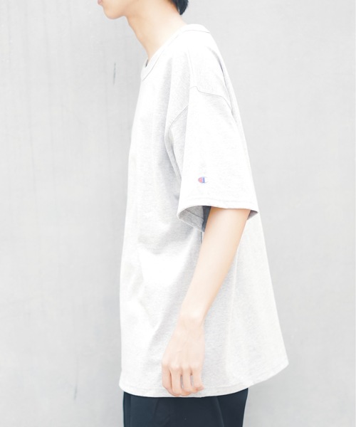 Champion（チャンピオン）の「【Champion/チャンピオン】T2102 Heritage 7oz. Jersey T-Shirt 　半袖　Tシャツ　ビッグシルエット（Tシャツ/カットソー・メンズ・ブラック/ヘザーグレー/ライトグレー/ホワイト/ネイビー・SMALL/MEDIUM/LARGE/XX-LARGE/X-LARGE）」の8枚目の写真