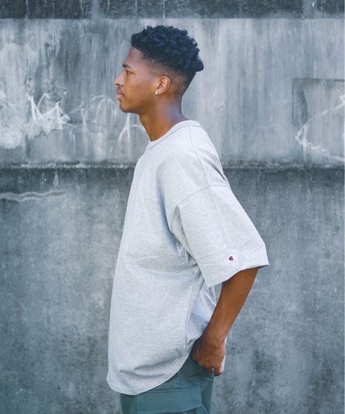 Champion（チャンピオン）の「【Champion/チャンピオン】T2102 Heritage 7oz. Jersey T-Shirt 　半袖　Tシャツ　ビッグシルエット（Tシャツ/カットソー・メンズ・ブラック/ヘザーグレー/ライトグレー/ホワイト/ネイビー・SMALL/MEDIUM/LARGE/XX-LARGE/X-LARGE）」の22枚目の写真