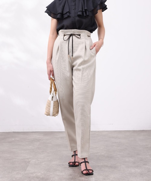 Chez toi(シェトワ)の「ハトメリボンブッチャーテーパードパンツ(その他パンツ・レディース・グレイッシュベージュ/イエロー/ブラック/カーキ・FREE)」の5枚目の写真