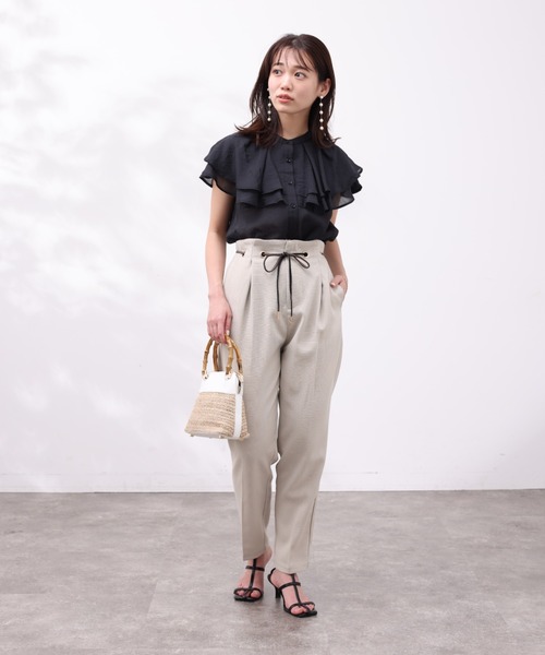 Chez toi(シェトワ)の「ハトメリボンブッチャーテーパードパンツ(その他パンツ・レディース・グレイッシュベージュ/イエロー/ブラック/カーキ・FREE)」の22枚目の写真