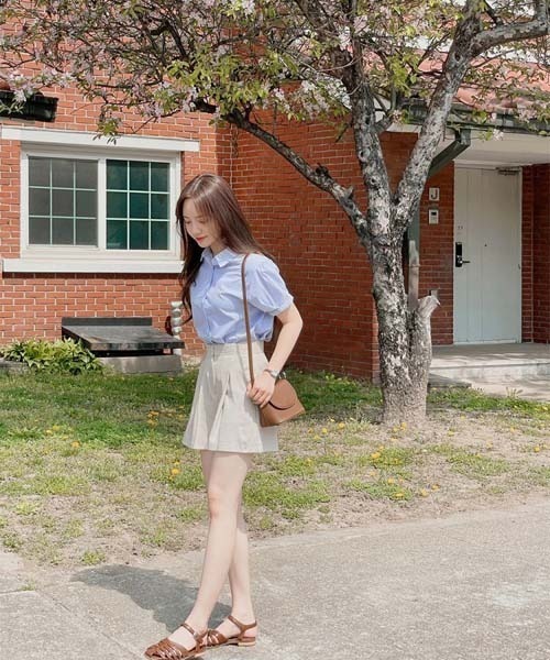 SONA（ソナ）の「SONA 半袖ロールアップデイリーシャツ（シャツ/ブラウス・レディース・ピンク/スカイブルー/ホワイト・FREE）」の7枚目の写真