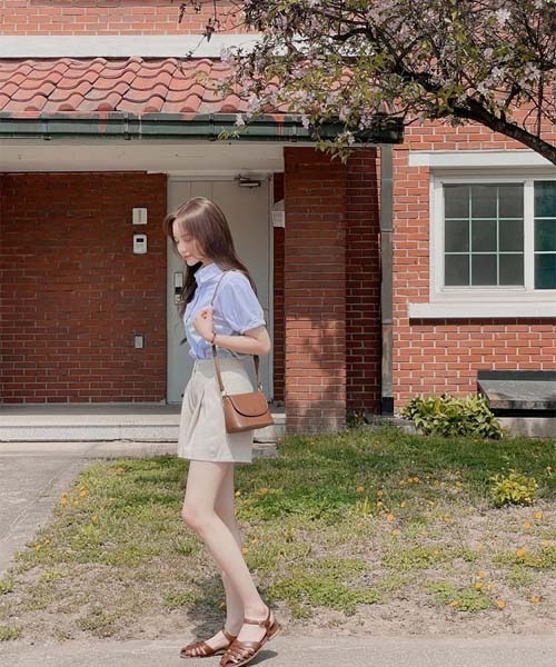 SONA（ソナ）の「SONA 半袖ロールアップデイリーシャツ（シャツ/ブラウス・レディース・ピンク/スカイブルー/ホワイト・FREE）」の8枚目の写真