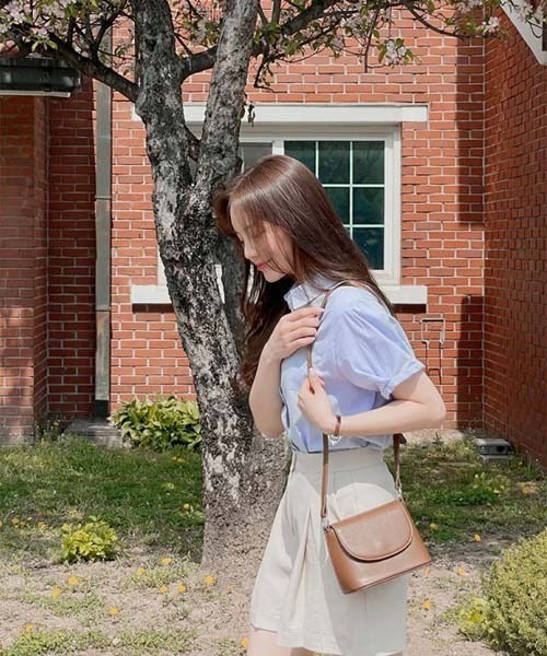 SONA（ソナ）の「SONA 半袖ロールアップデイリーシャツ（シャツ/ブラウス・レディース・ピンク/スカイブルー/ホワイト・FREE）」の17枚目の写真