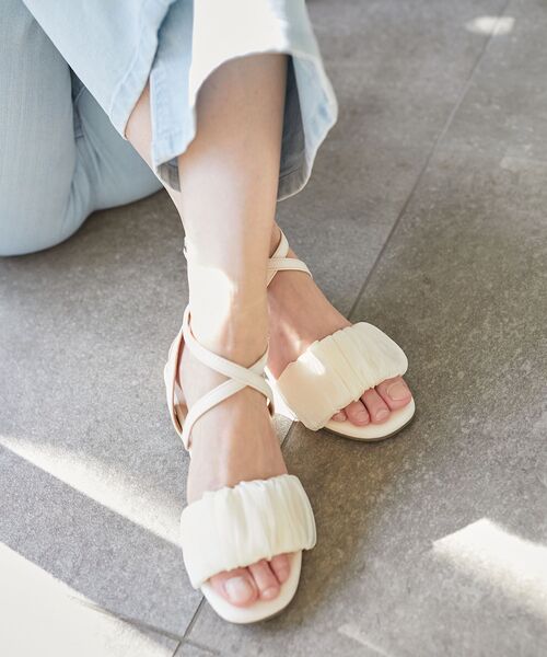 MAJESTIC LEGON(マジェスティックレゴン)の「【2023夏人気№1サンダル】シアーギャザーサンダル(サンダル・レディース・ブラック/アイボリー/ベージュ・SMALL/MEDIUM/LARGE/X-LARGE)」の15枚目の写真