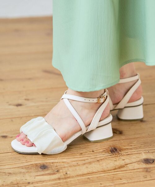 MAJESTIC LEGON(マジェスティックレゴン)の「【2023夏人気№1サンダル】シアーギャザーサンダル(サンダル・レディース・ブラック/アイボリー/ベージュ・SMALL/MEDIUM/LARGE/X-LARGE)」の16枚目の写真