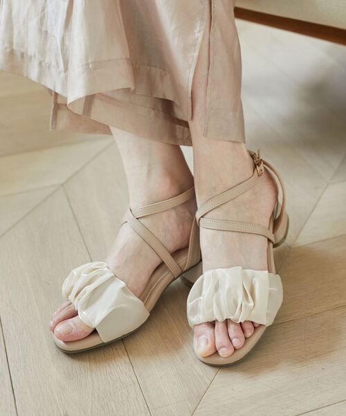 MAJESTIC LEGON(マジェスティックレゴン)の「【2023夏人気№1サンダル】シアーギャザーサンダル(サンダル・レディース・ブラック/アイボリー/ベージュ・SMALL/MEDIUM/LARGE/X-LARGE)」の18枚目の写真